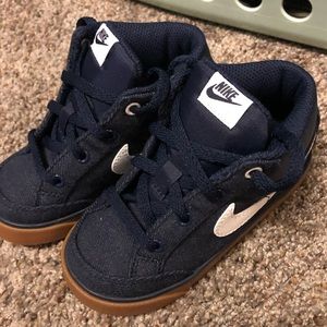 Brand New Nike’s 8C